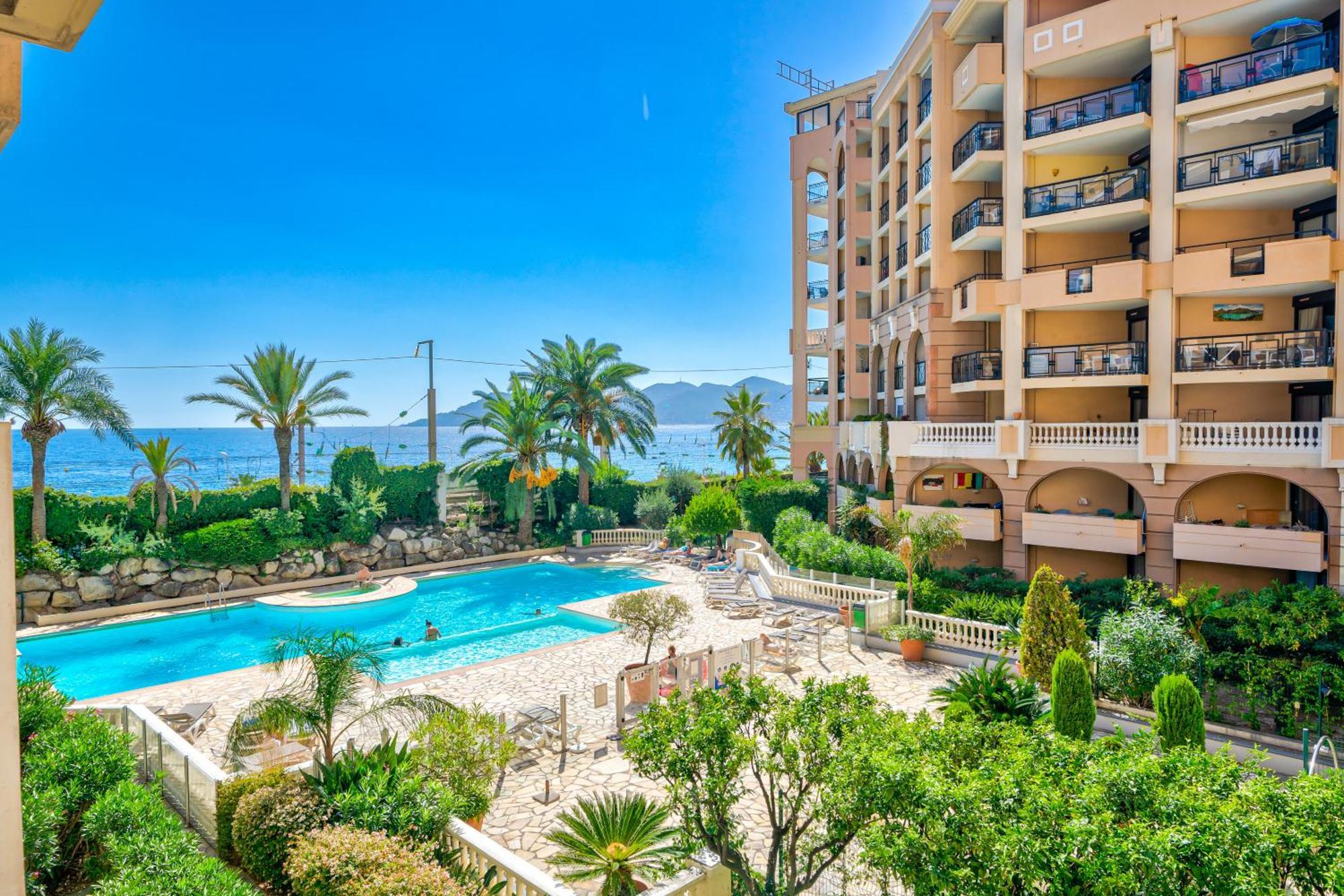 La Palme D'azur - Cannes