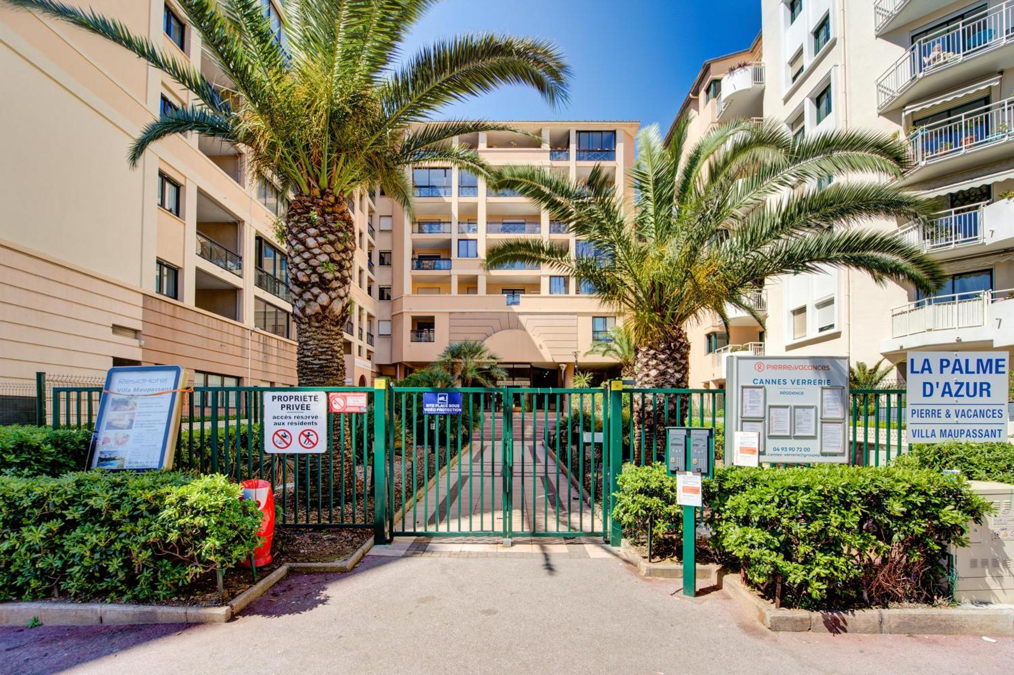La Palme D'azur - *